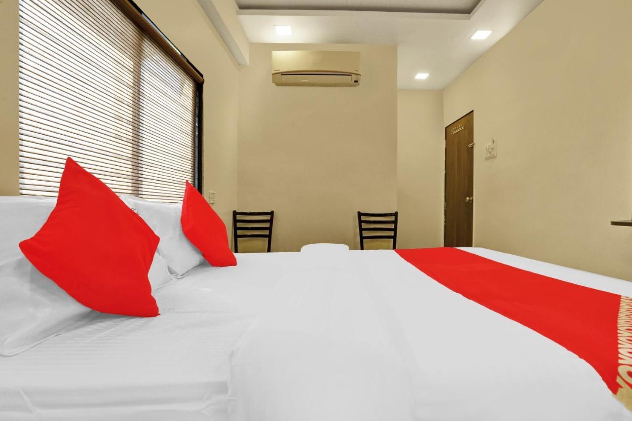 Hotel O Nandi Palace Lodging And Boarding Ulhasnagar Exterior photo